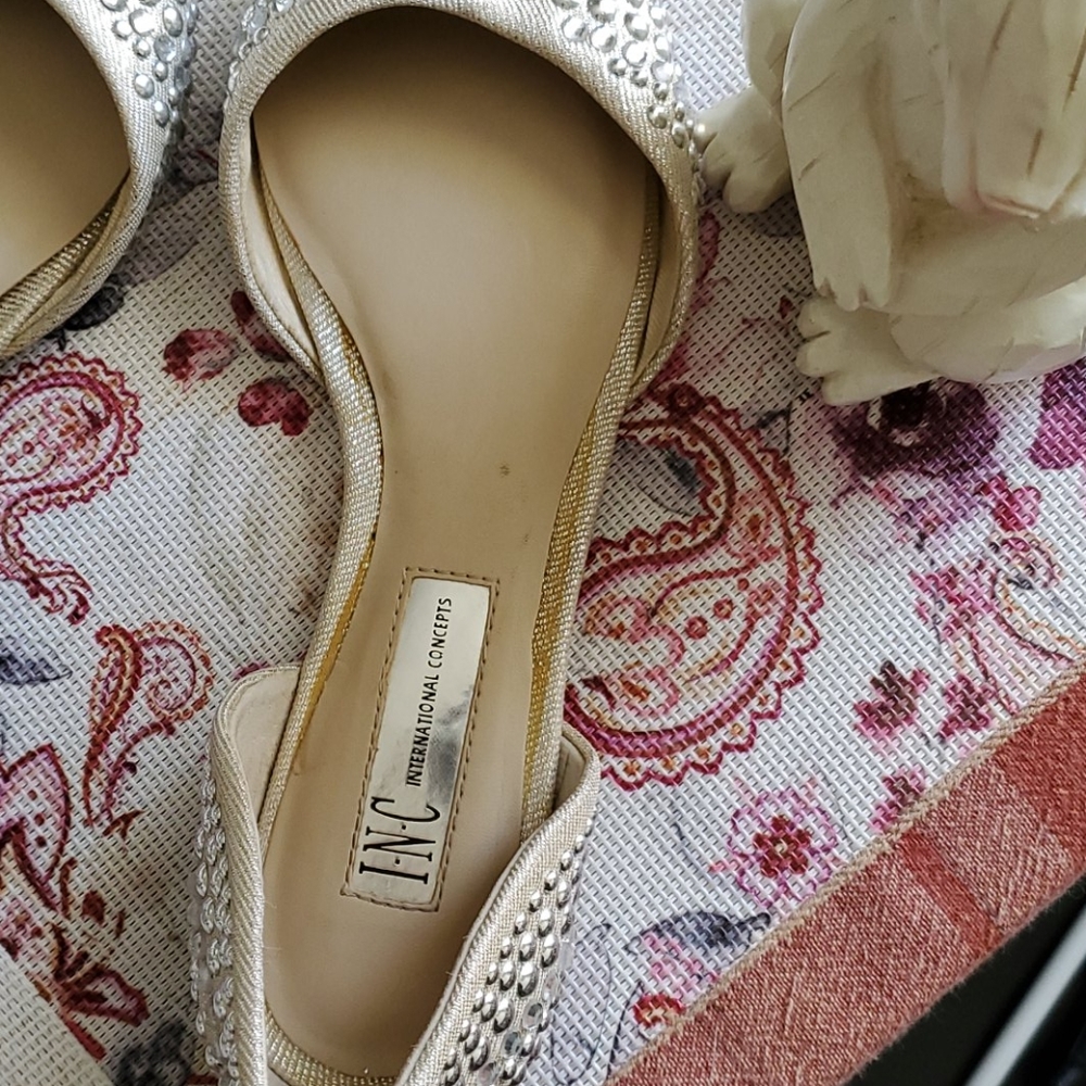 ‼🤍‼D'Orsay Gold Cream & Silver metallic flat sz 6 - Picture 5 of 6